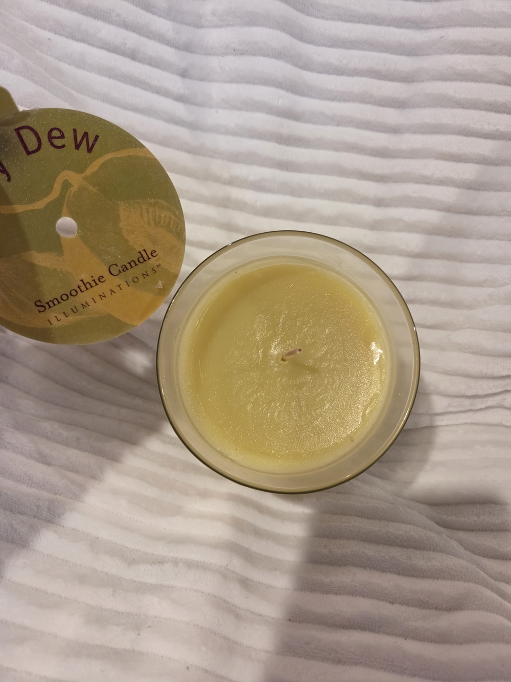 Illuminations Smoothie Candle Honey Dew Scented